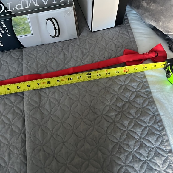 Costume Magician top hat w/ satin cummerbund, red bow tie , white gloves & wand - Picture 6 of 13